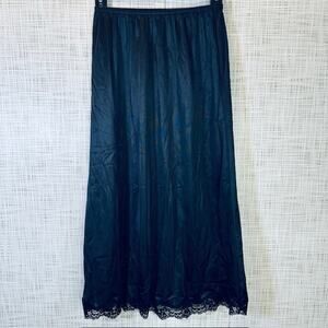 Greenco Maid Black Slip, Antron III Nylon Exclusive of Ornamentation Med USA VTG